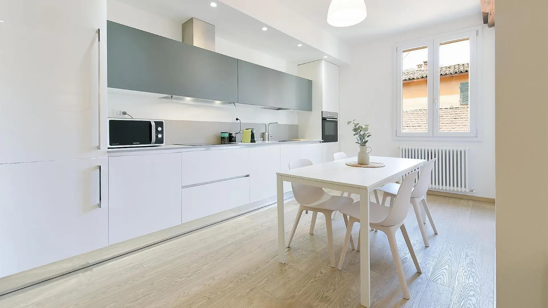 San Vitale 5 Stelle - Central Luxury Apartment Bologna 0*,  Italia